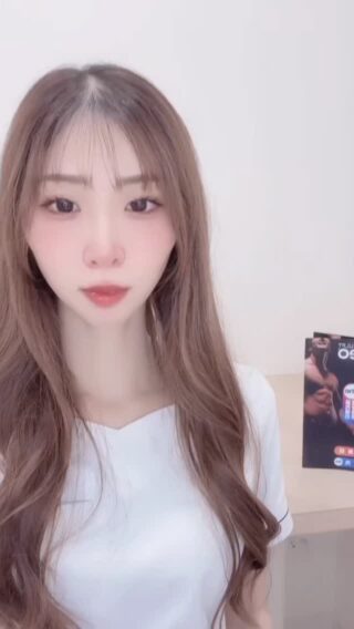 @m.clinic_official
＿＿＿＿＿＿＿＿＿＿＿＿＿＿＿
寝ているだけで筋トレ⁉️
夏までに引き締めたい方必見👀
￣￣￣￣￣￣￣￣￣￣￣￣￣￣￣
「運動は苦手だけど、お腹やお尻を引き締めたい…💭」

そんな方に人気なのがエムスカルプトNEO ✨

エムスカルプトNEOは、
✔ 筋肉を鍛える
✔ 脂肪へアプローチする
この2つを同時に行える施術です🙌

30分寝ているだけで、自発的な運動では到達しえない、腹筋やスクワットを約2万回も行ったような強力な筋収縮を起こし、理想のボディラインづくりをサポートします✨

☑ お腹周りが気になる
☑ ヒップアップしたい
☑ 二の腕・太もも・ふくらはぎを引き締めたい
☑ 運動が続かない

そんな方におすすめです😊

夏に向けて、効率よくボディメイクを始めませんか？🌿

気になる方は、大阪梅田の美容皮膚科M.CLINIC (エムクリニック)までお気軽にご相談ください✨

#美容皮膚科 #エムスカルプトNEO #ダイエット #ヒップアップ #医療痩身